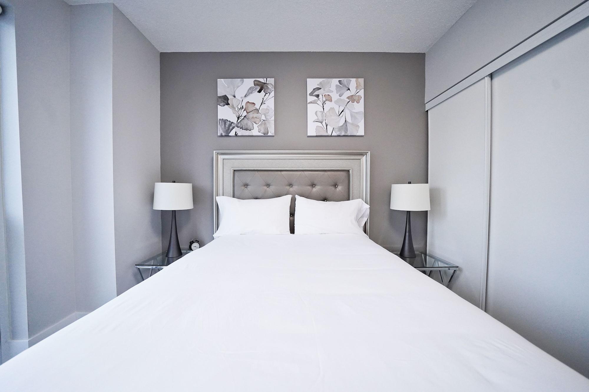 טורונטו Grand Royal Condos - Cn Tower מראה חיצוני תמונה