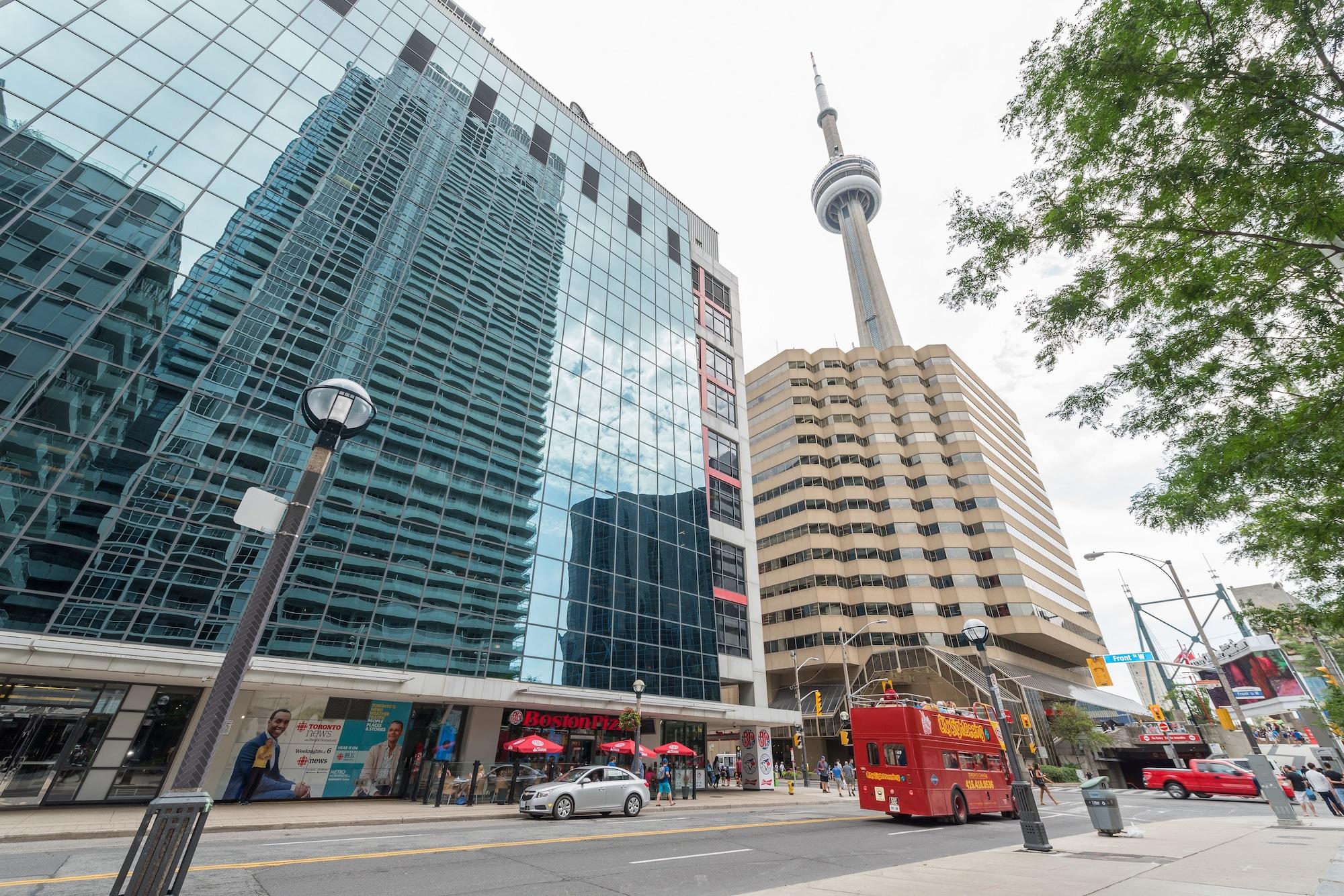 טורונטו Grand Royal Condos - Cn Tower מראה חיצוני תמונה