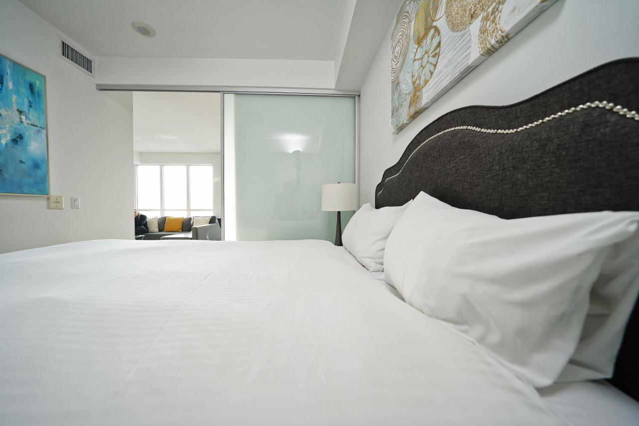 טורונטו Grand Royal Condos - Cn Tower מראה חיצוני תמונה