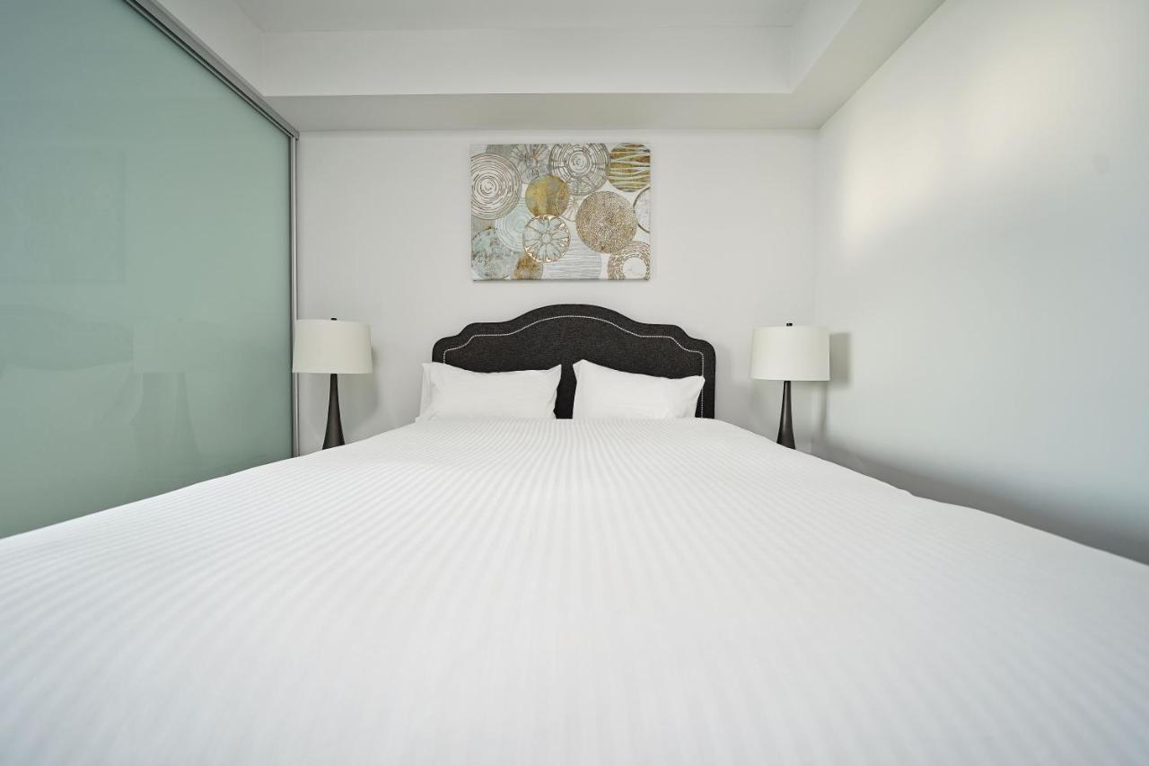 טורונטו Grand Royal Condos - Cn Tower מראה חיצוני תמונה