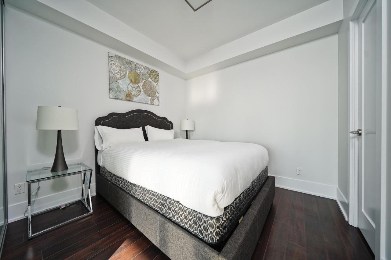 טורונטו Grand Royal Condos - Cn Tower מראה חיצוני תמונה