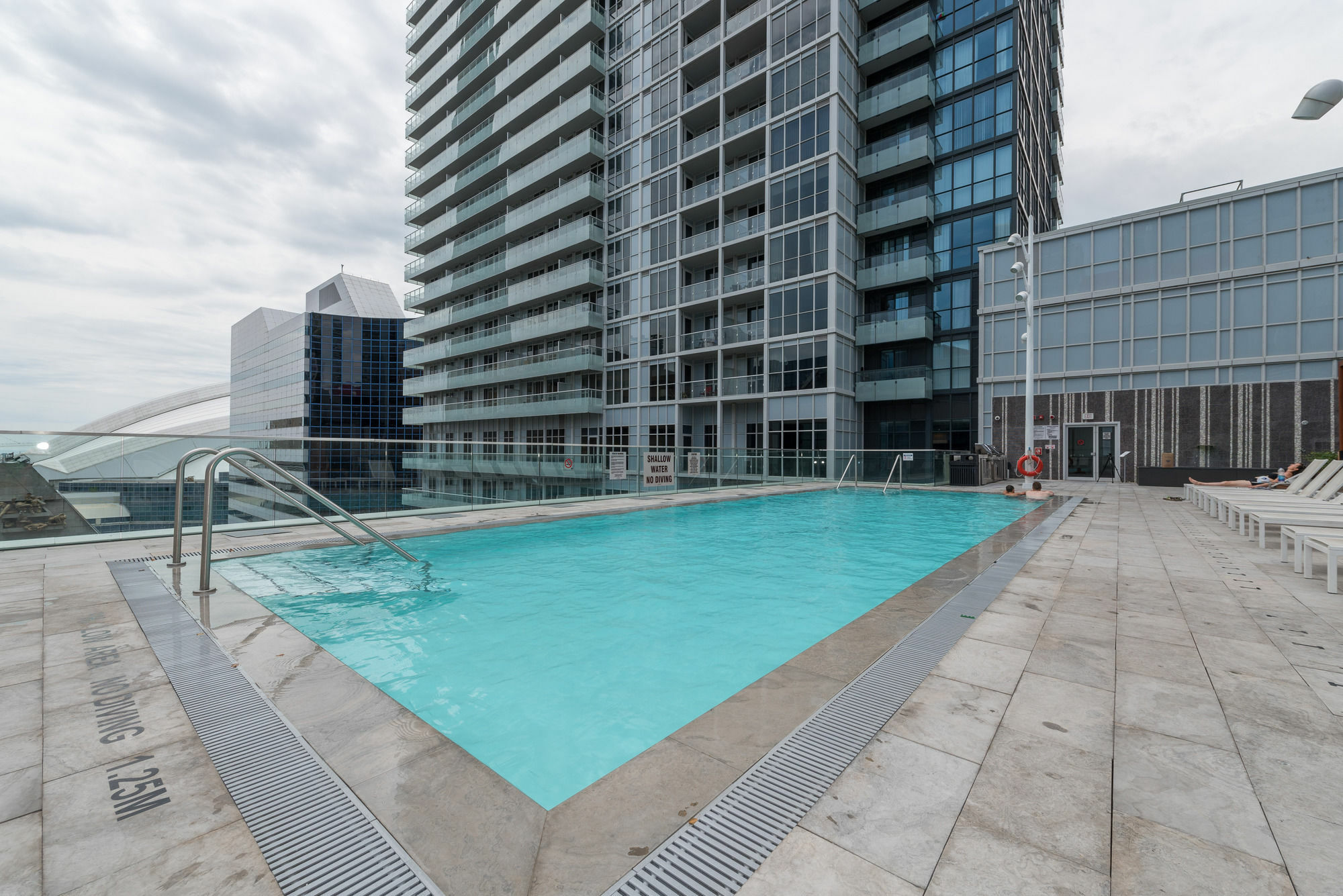 טורונטו Grand Royal Condos - Cn Tower מראה חיצוני תמונה