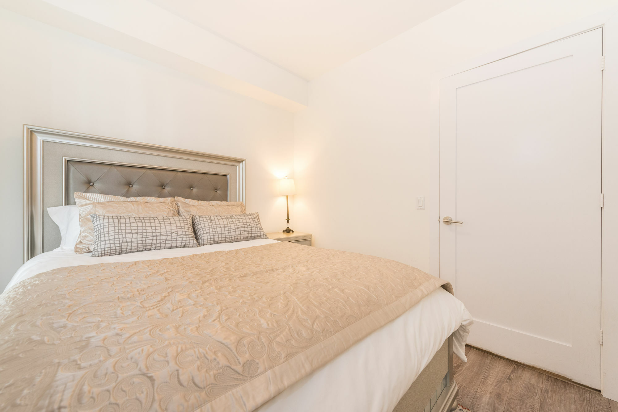 טורונטו Grand Royal Condos - Cn Tower מראה חיצוני תמונה